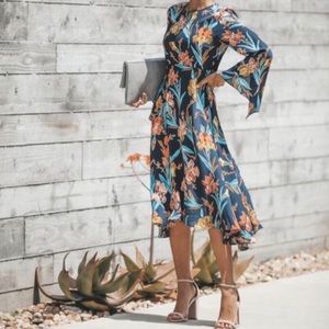 VICI  I. Madeline Wild Iris midi dress size Large